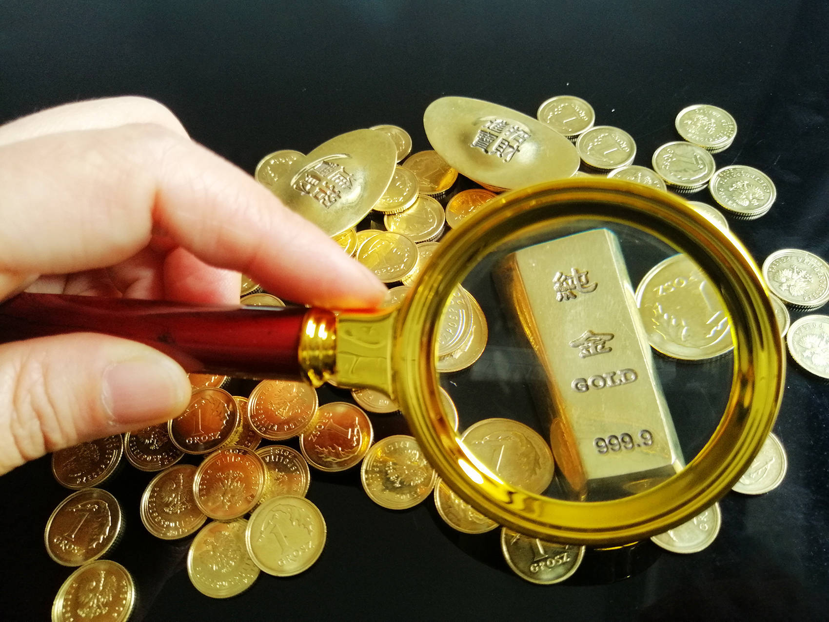 国际金价<strong></p>
<p>酒鬼酒股票</strong>，再创历史新高！消费者：从今年年中一直观望到十一，没想到越等越贵！机构：仍上涨空间