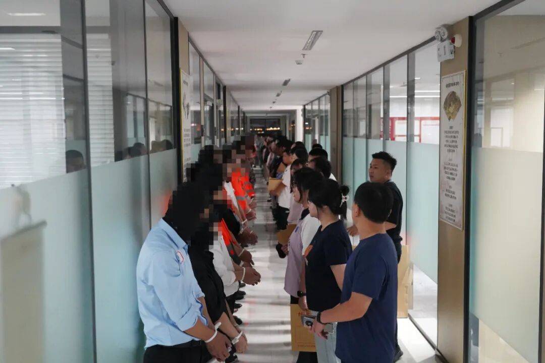 “大师”<strong></p>
<p>酒鬼酒股票</strong>，你算到自己今天被抓了吗？