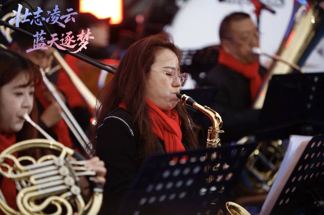 DNA彻底动了！全场跟唱<strong></p>
<p>酒鬼酒股票</strong>，这氛围太顶了！