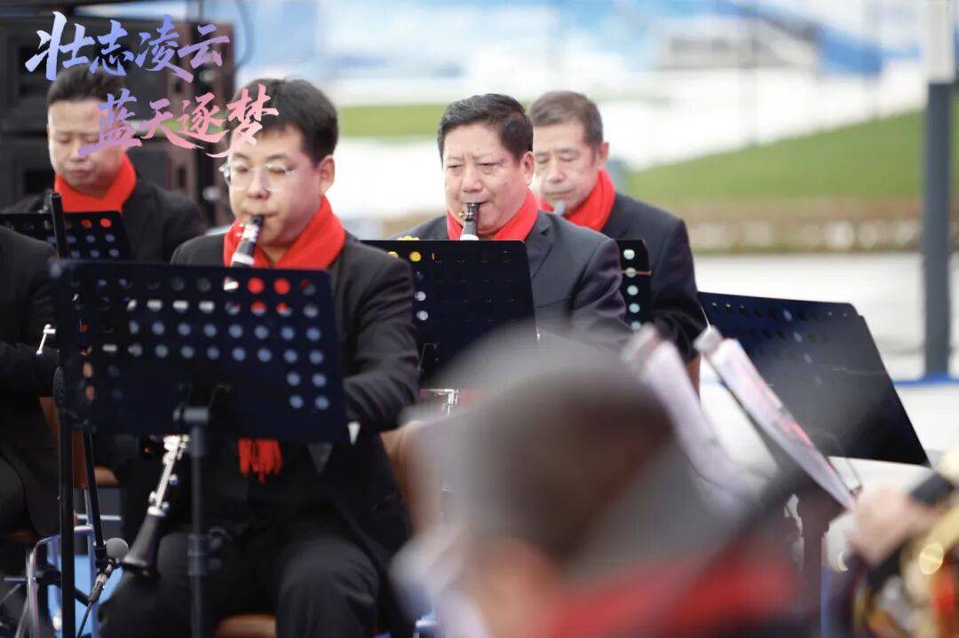 DNA彻底动了！全场跟唱<strong></p>
<p>酒鬼酒股票</strong>，这氛围太顶了！