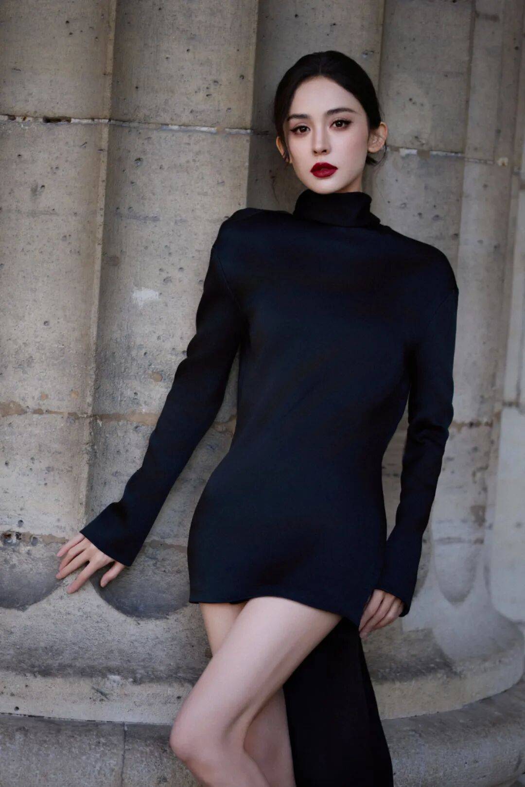 时装周上的女明星<strong></p>
<p>酒鬼酒股票</strong>,秋冬氛围感一键封顶!