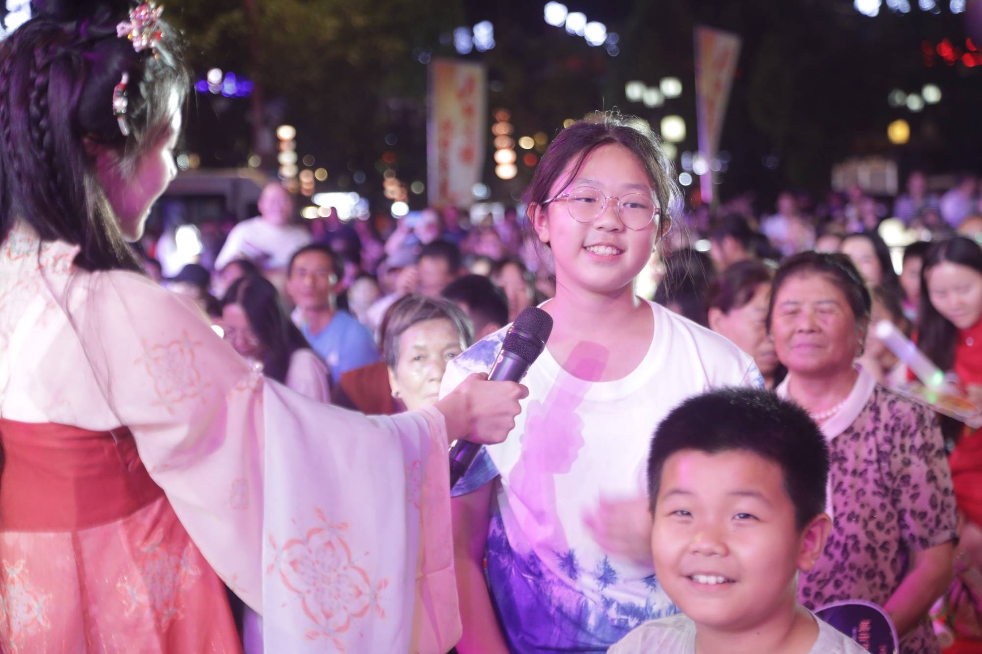 月映火塘 悦唱荔波<strong></p>
<p>赢时胜股票</strong>！这场中秋音乐晚会点燃团圆夜