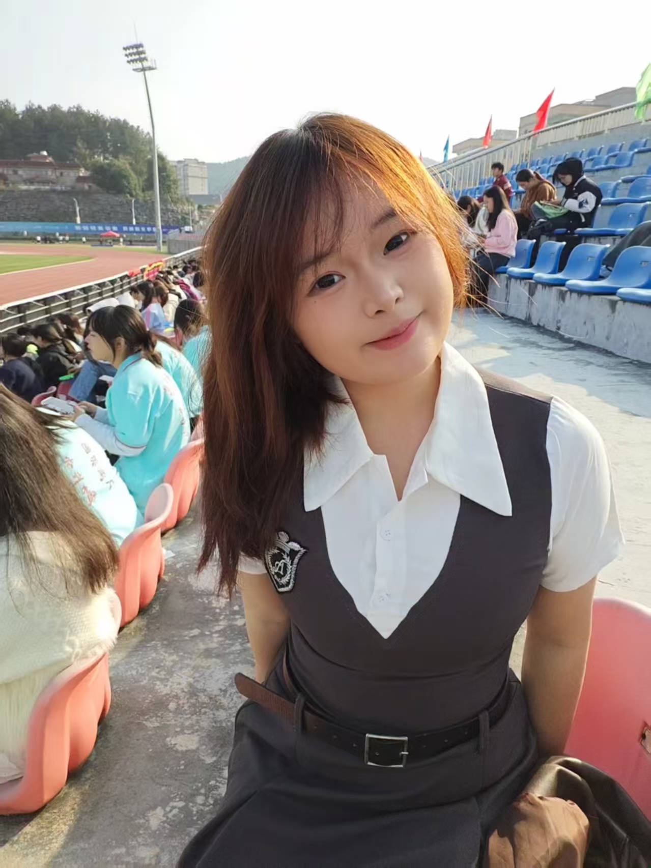 那个让老师骄傲的“调皮”班级!30年同学聚会<strong></p>
<p>华菱钢铁股票</strong>,还伴有一封来自贵州的感谢信