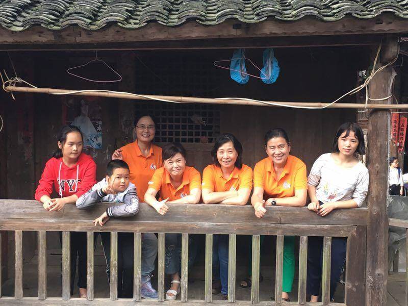 那个让老师骄傲的“调皮”班级!30年同学聚会<strong></p>
<p>华菱钢铁股票</strong>,还伴有一封来自贵州的感谢信