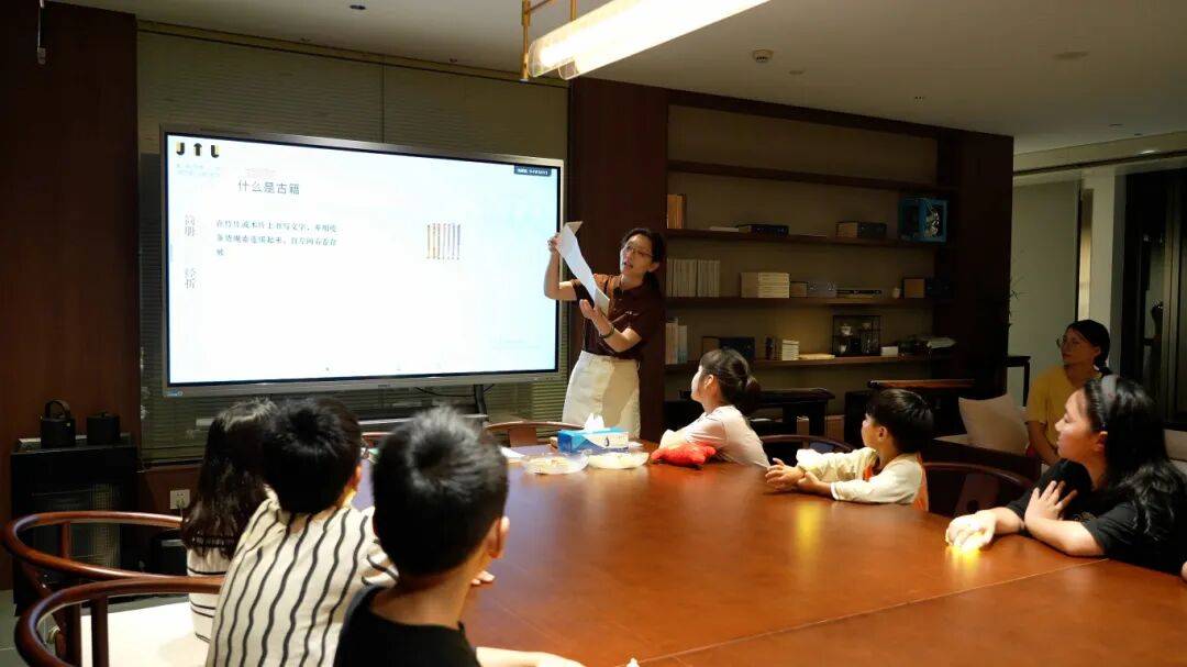 金坛图书馆国庆中秋活动精彩回顾 | 举国同欢庆<strong></p>
<p>华菱钢铁股票</strong>，月满聚中秋