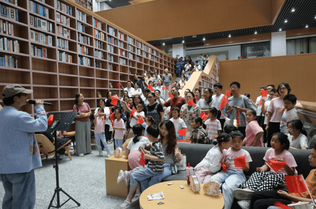 金坛图书馆国庆中秋活动精彩回顾 | 举国同欢庆<strong></p>
<p>华菱钢铁股票</strong>，月满聚中秋