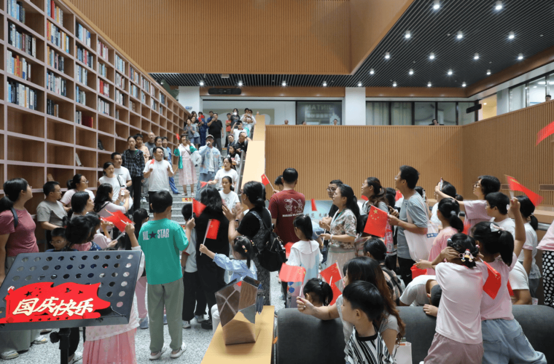 金坛图书馆国庆中秋活动精彩回顾 | 举国同欢庆<strong></p>
<p>华菱钢铁股票</strong>，月满聚中秋