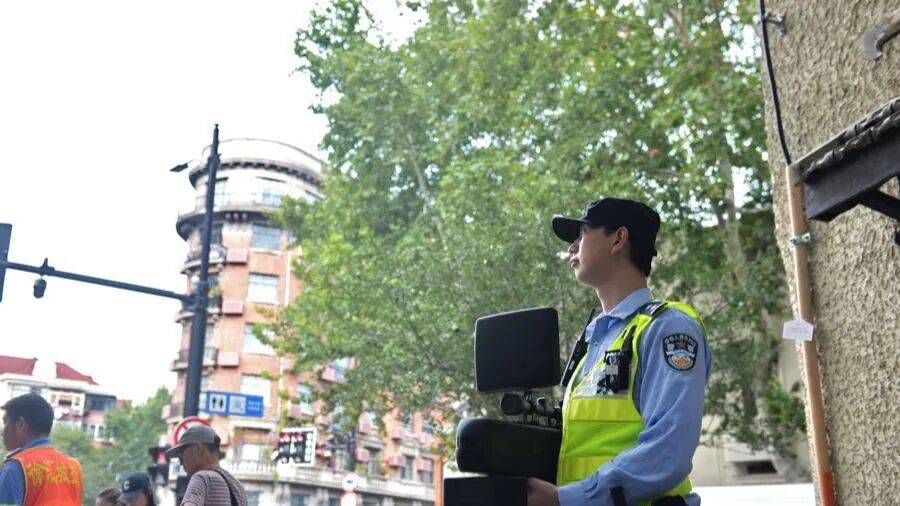 突然群发<strong></p>
<p>攀钢钒钛股票</strong>！大批上海市民收到警方短信！全市爆火网红已被锁定...有爸爸因孩子违规被罚款