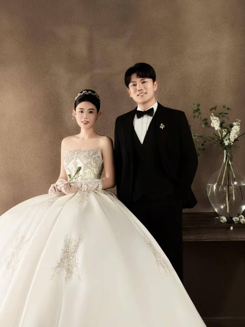 “千万富翁”解克锋儿子解清帅将举办婚礼<strong></p>
<p>攀钢钒钛股票</strong>,解克锋:很开心,邀请了部分寻亲家长参加