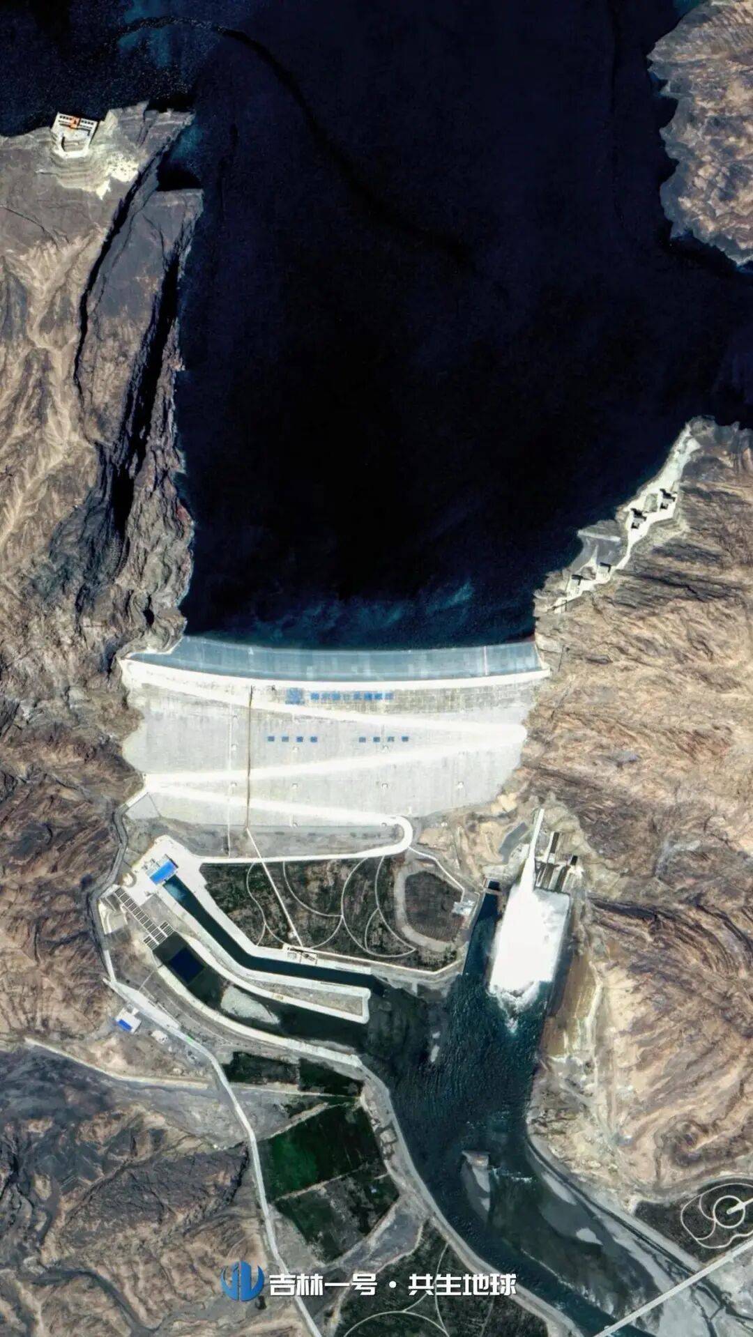 “吉林一号”国庆瞰大国工程建设