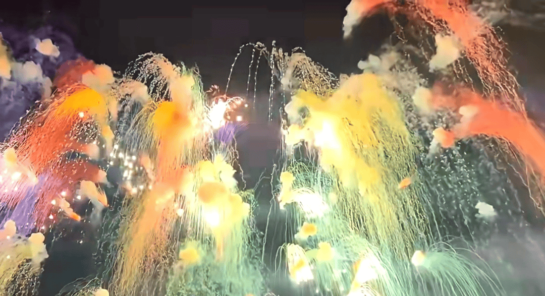 同比增长27%<strong></p>
<p>奥普光电股票</strong>!双节假期天河潭景区接待游客超21万人次