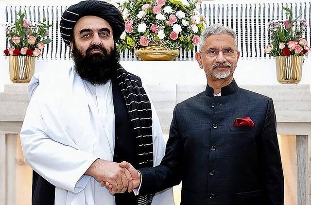 不消灭恐怖分子<strong></p>
<p>新华百货股票</strong>，还和印度眉来眼去？巴基斯坦对阿富汗忍无可忍