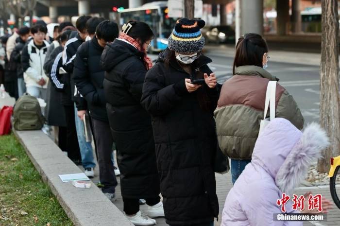 公务员招录年龄放宽，释放了什么信号？