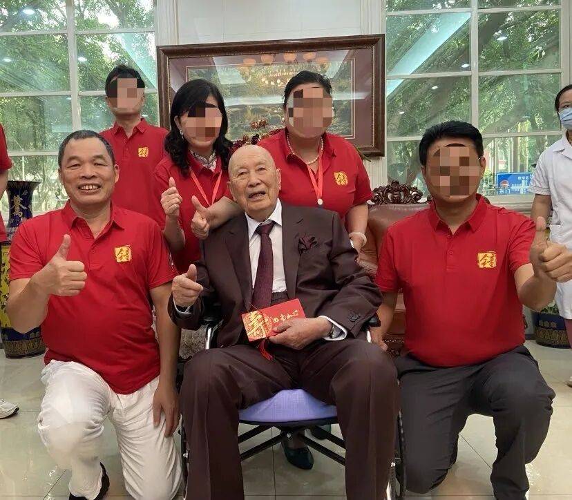 百岁院士声明“蹭合影”背后：双方交涉长达一年<strong></p>
<p>豪迈科技股票</strong>，均称付诸法律