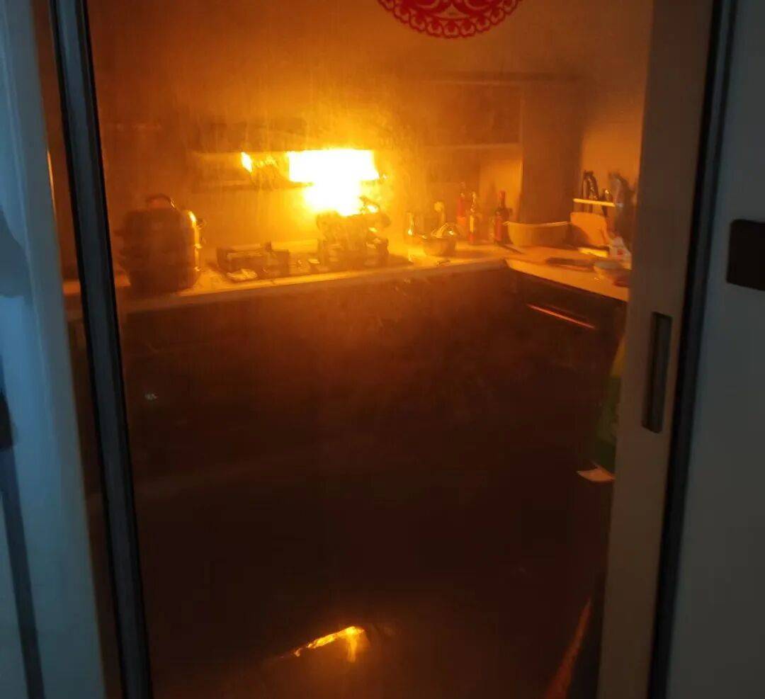 以案为鉴 | 家中起火前<strong></p>
<p>豪迈科技股票</strong>，他们都曾接到一通电话……