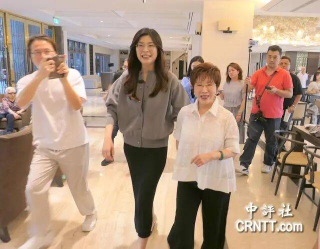 到底支持谁当党主席？当着郑丽文的面<strong></p>
<p>永鼎股份股票</strong>，洪秀柱说出了自己的答案