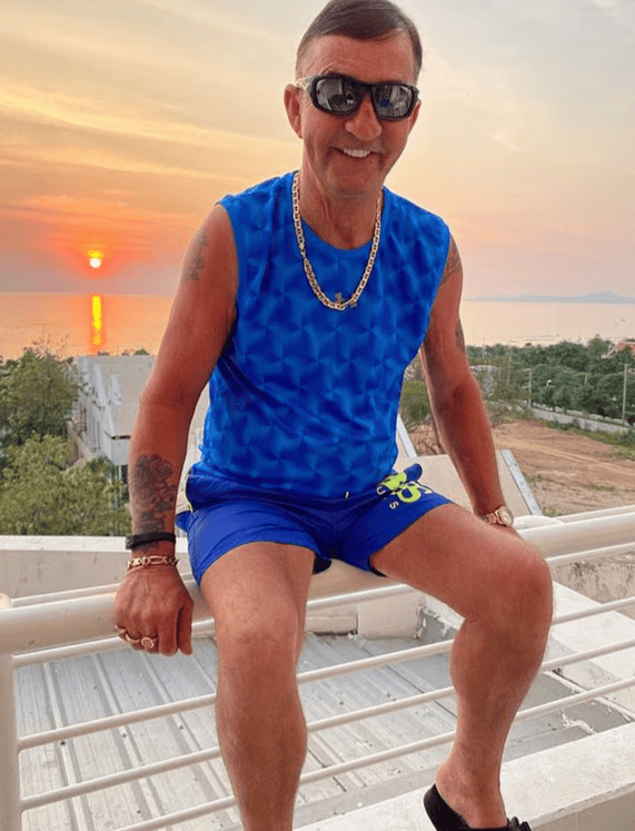 英国男子土耳其车祸去世<strong></p>
<p>永鼎股份股票</strong>，女儿称治疗期间医院威胁他们捐出父亲一器官