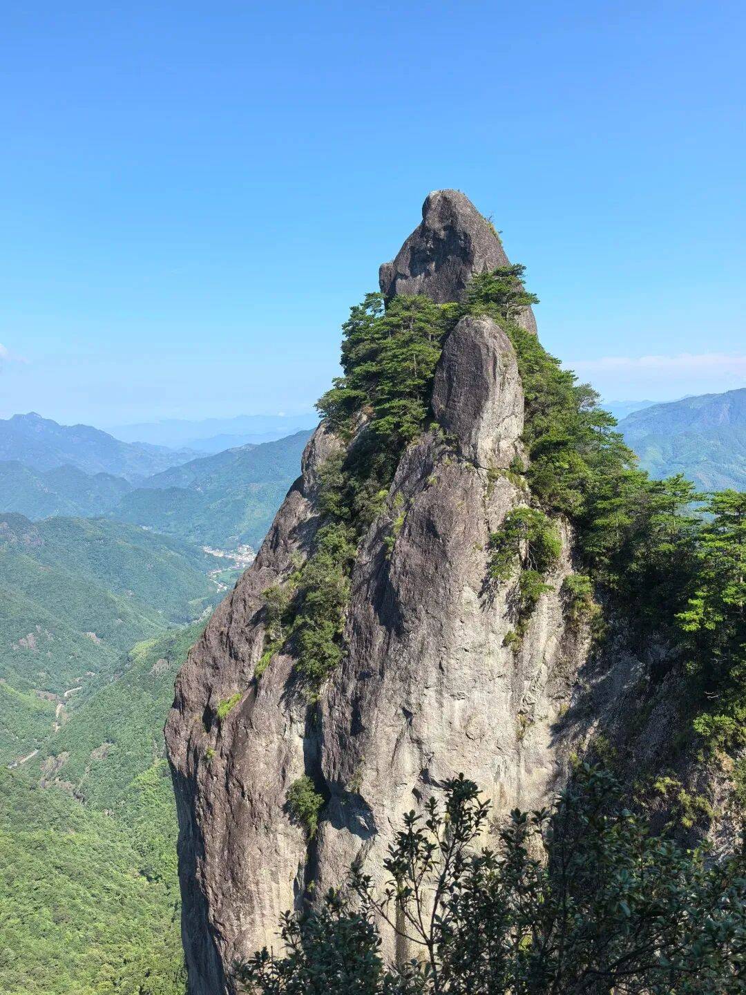 为什么年轻人迷上了爬山？ | 秋高气爽<strong></p>
<p>云南白药股票</strong>，是时候出发了→