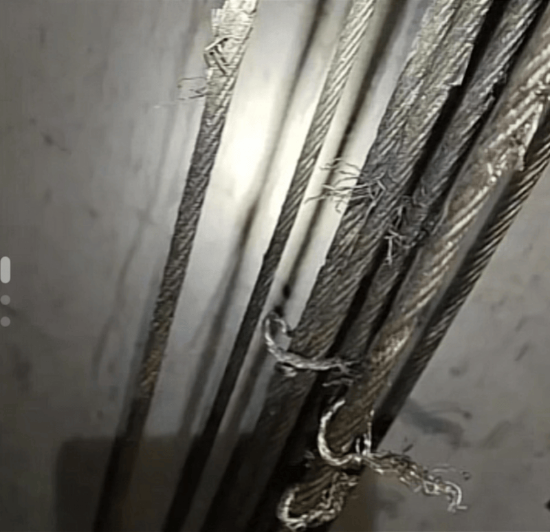 呼和浩特一小区23部电梯钢绳遭破坏，两人被刑拘！正抢修