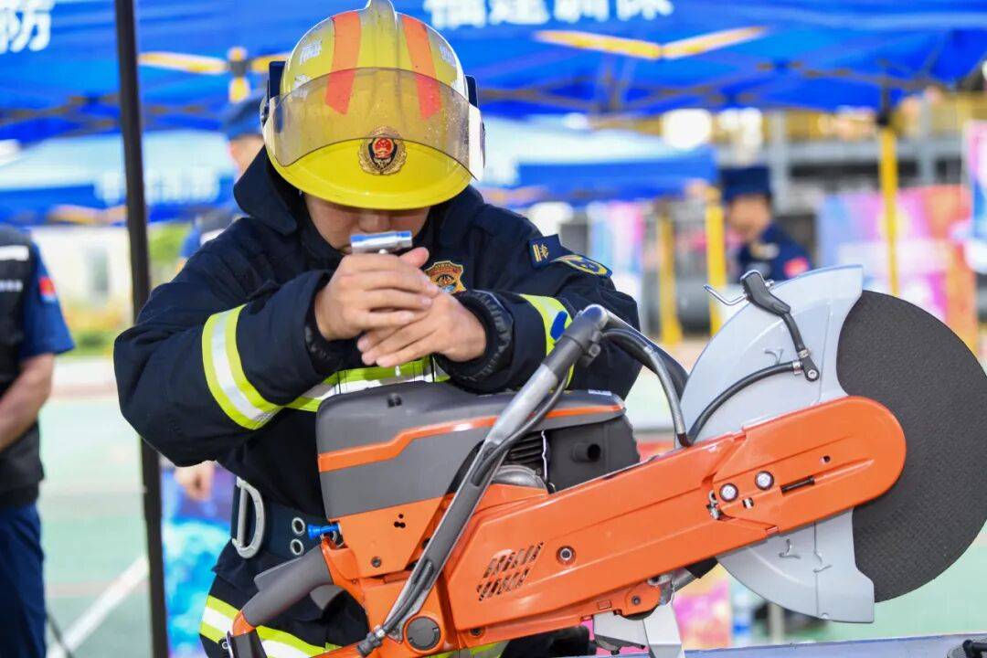 燃动赛场<strong></p>
<p>三友化工股票</strong>！三明消防激战 2025全省岗位练兵“龙虎榜”比武