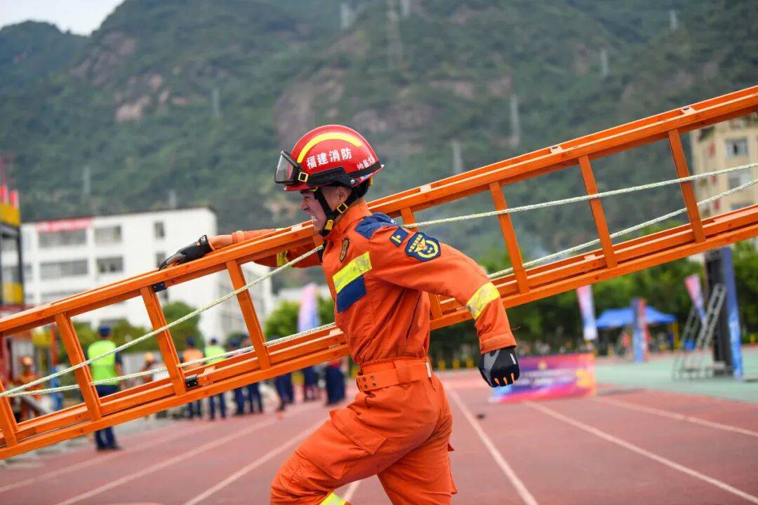 燃动赛场<strong></p>
<p>三友化工股票</strong>！三明消防激战 2025全省岗位练兵“龙虎榜”比武