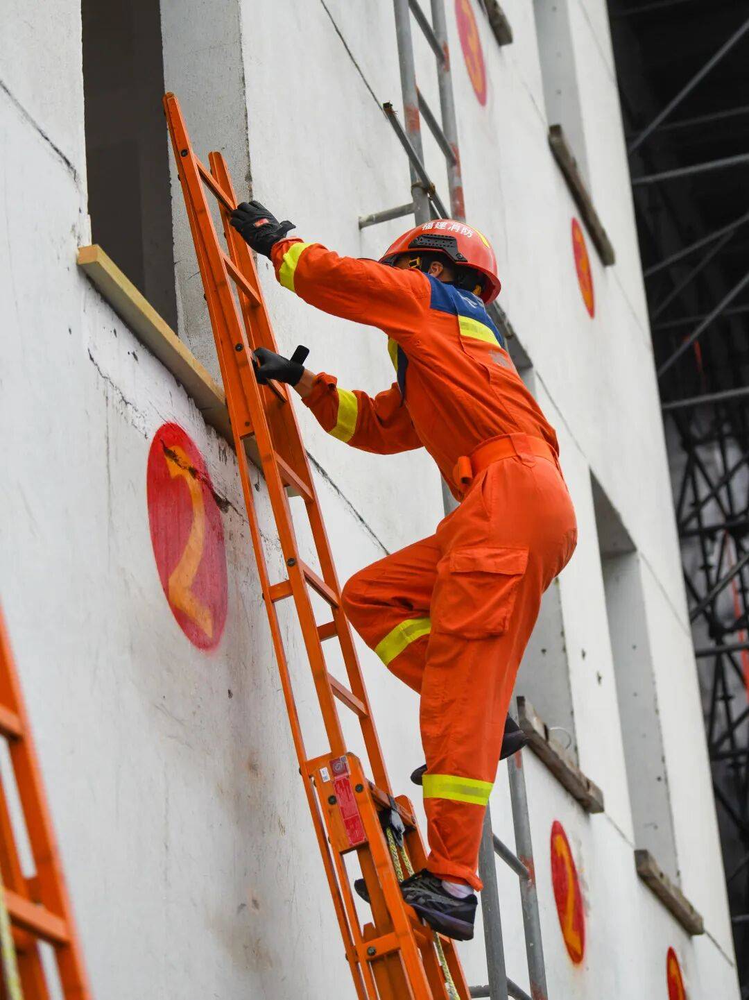 燃动赛场<strong></p>
<p>三友化工股票</strong>！三明消防激战 2025全省岗位练兵“龙虎榜”比武