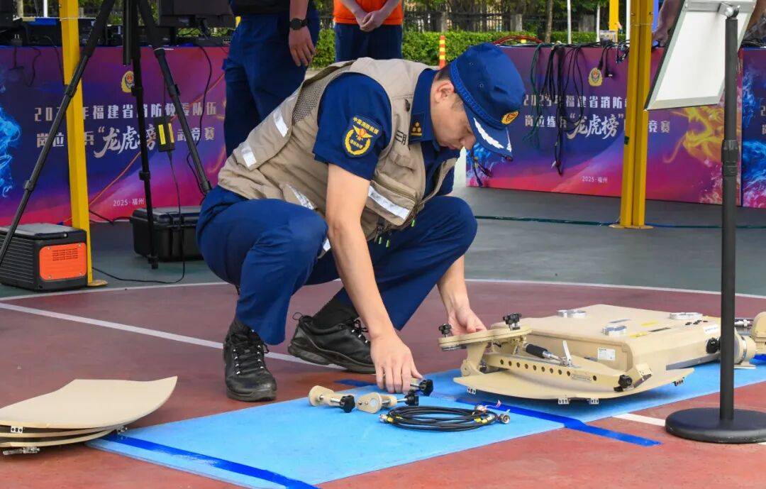 燃动赛场<strong></p>
<p>三友化工股票</strong>！三明消防激战 2025全省岗位练兵“龙虎榜”比武