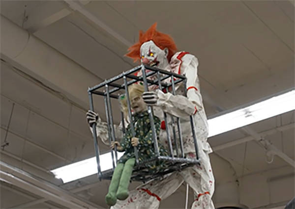 美国人正度过一个“没了中国货、最恐怖”的万圣节<strong></p>
<p>飞乐音响股票</strong>,白宫发言人却仍嘴硬