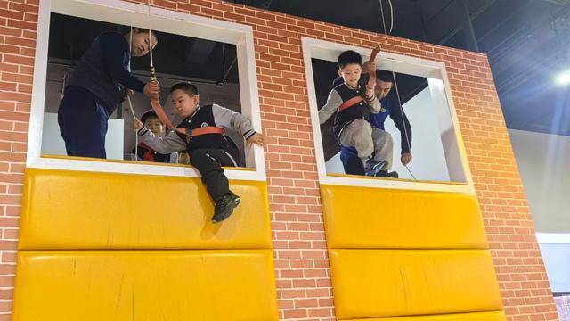 “泉民消防<strong></p>
<p>乐普医疗股票</strong>，生命至上”山东师范大学附属小学2024级7班雏鹰小队活动举行