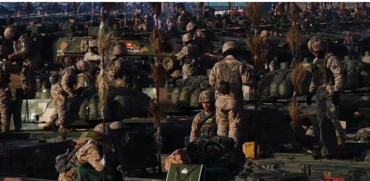 大场面!机器狗、无人机开路<strong></p>
<p>奇安信股票</strong>,实兵对抗演练画面公布