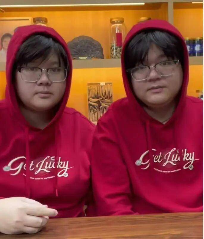 “史上最相似夫妻”被网友建议查下DNA<strong></p>
<p>奇安信股票</strong>,当事人:刚认识时不像,后来越长越像