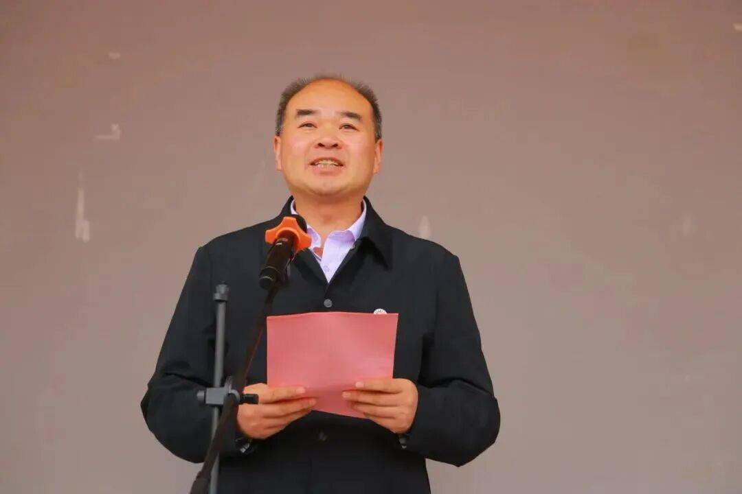 苟如虎<strong></p>
<p>厦门港务股票</strong>,从甘肃履新上海