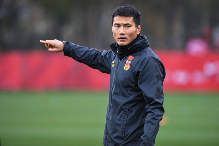 全球选聘四个月<strong></p>
<p>厦门港务股票</strong>,招来只有一年执教经历的本土教练,国足新帅竟是邵佳一