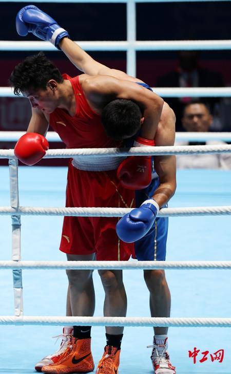 全运会拳击男子80公斤级决赛<strong></p>
<p>七匹狼股票</strong>,王小保夺冠!