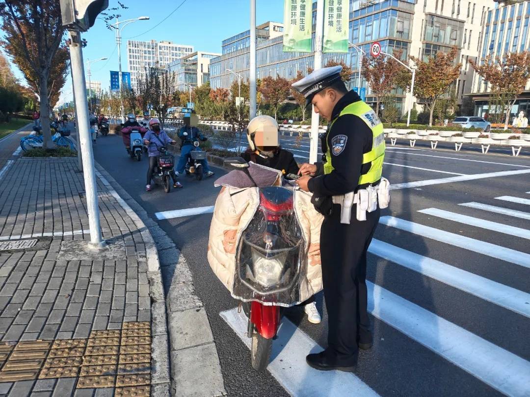 上海警方：全市严查<strong></p>
<p>龙湖股票</strong>，请市民坚决抵制！一周内多人被罚款！