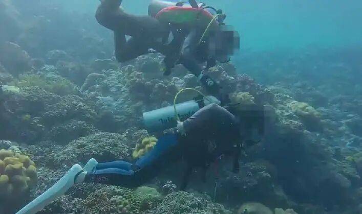 潜水员水下关闭女性潜友气瓶<strong></p>
<p>龙湖股票</strong>,疑还拍视频发朋友圈?多方回应