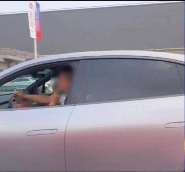 北京交警:群众通过“随手拍”举报的分心驾驶等违法行为<strong></p>
<p>龙湖股票</strong>,已查处