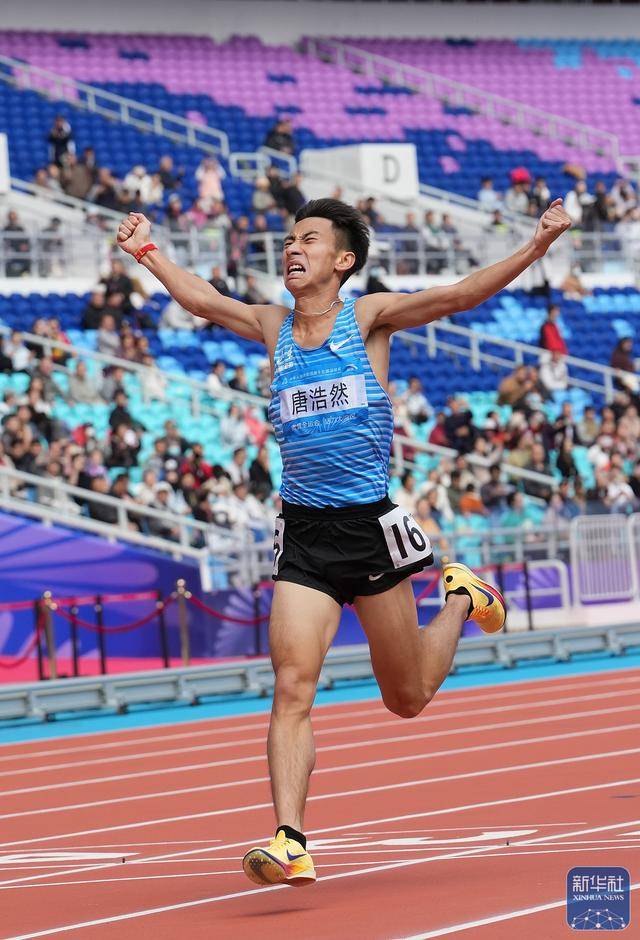全运会丨蒋发坤夺得田径男子10000米冠军