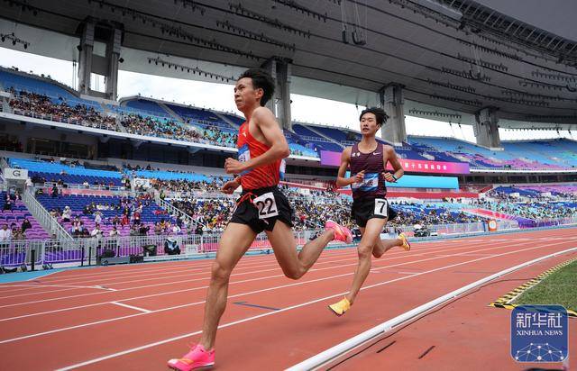 全运会丨蒋发坤夺得田径男子10000米冠军