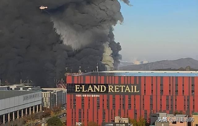 火光冲天<strong></p>
<p>东方集团股票</strong>！超大物流中心大火烧了60小时！超1000万件衣鞋被烧毁