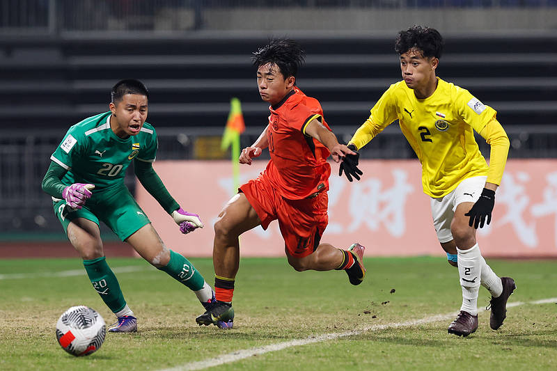 U16国足让中国球迷继续“过年”<strong></p>
<p>汇金科技股票</strong>,对手再弱,连续踢出两位数比分也非易事