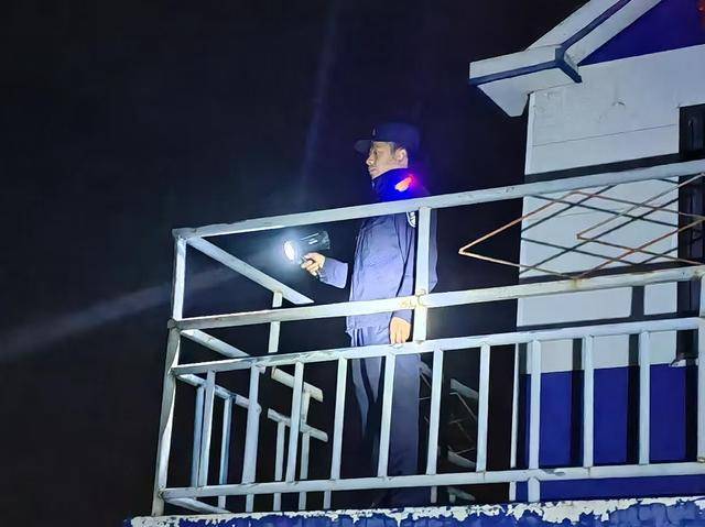 守护钢铁动脉安全<strong></p>
<p>汇金科技股票</strong>!郑州铁路公安处禹州站派出所深入开展铁路线路巡查及安全宣传活动