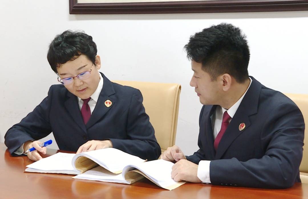 男子长期偷窥女室友<strong></p>
<p>理想股票</strong>，把摄像头装进其卧室，犯非法侵入住宅罪！