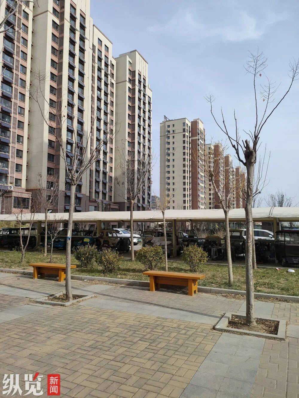 “一摸满手是血”!男子夜骑遭晾衣绳“割喉”<strong></p>
<p>华新水泥股票</strong>,勒痕长达10厘米左右,物业:事发监控盲区,尚未找到拴绳人