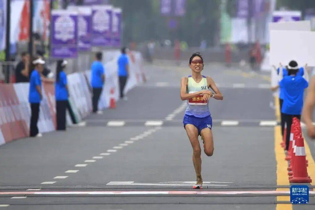 “最快女护士”张水华:今日在医院上班<strong></p>
<p>天音控股股票</strong>,未参加“家门口的”福州马拉松;护士长回应