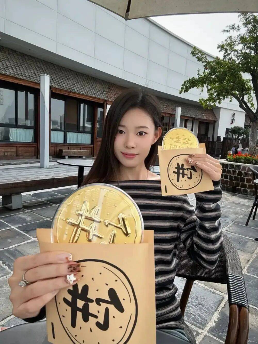 潮汕老板卖0.1克黄金<strong></p>
<p>天音控股股票</strong>,今年已进账62亿