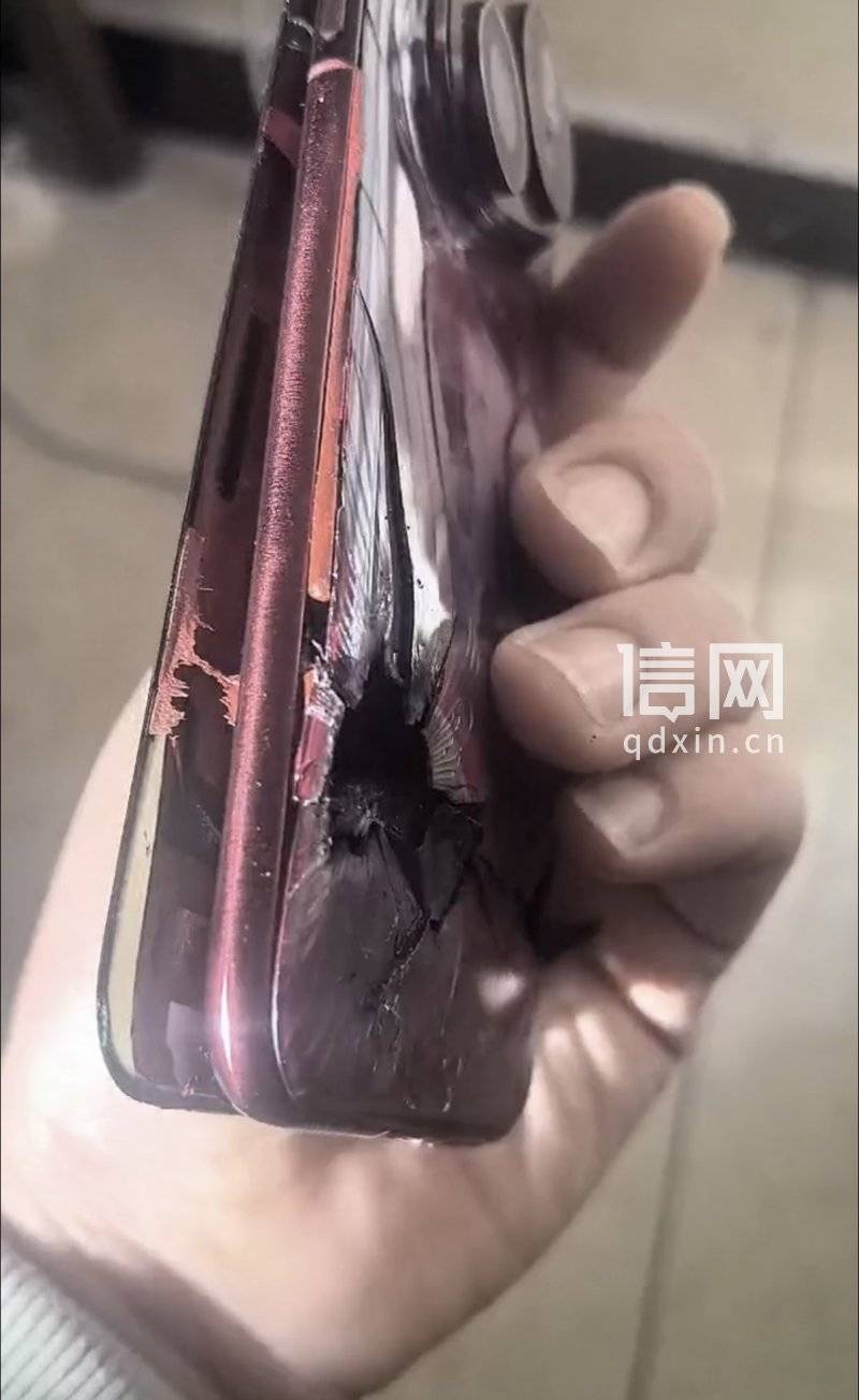 华为新手机充电时电池爆了 售后凭照片认定“外力所致”拒保 消费者：难道我买的是摔炮<strong></p>
<p>新东方股票</strong>？