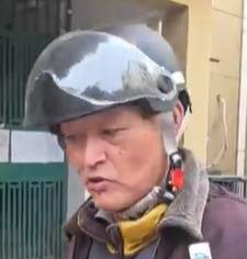 太夸张！上海人比比谁家楼下井盖多！有人家门口100个<strong></p>
<p>和而泰股票</strong>，“走路难！到处都像贴膏药”...