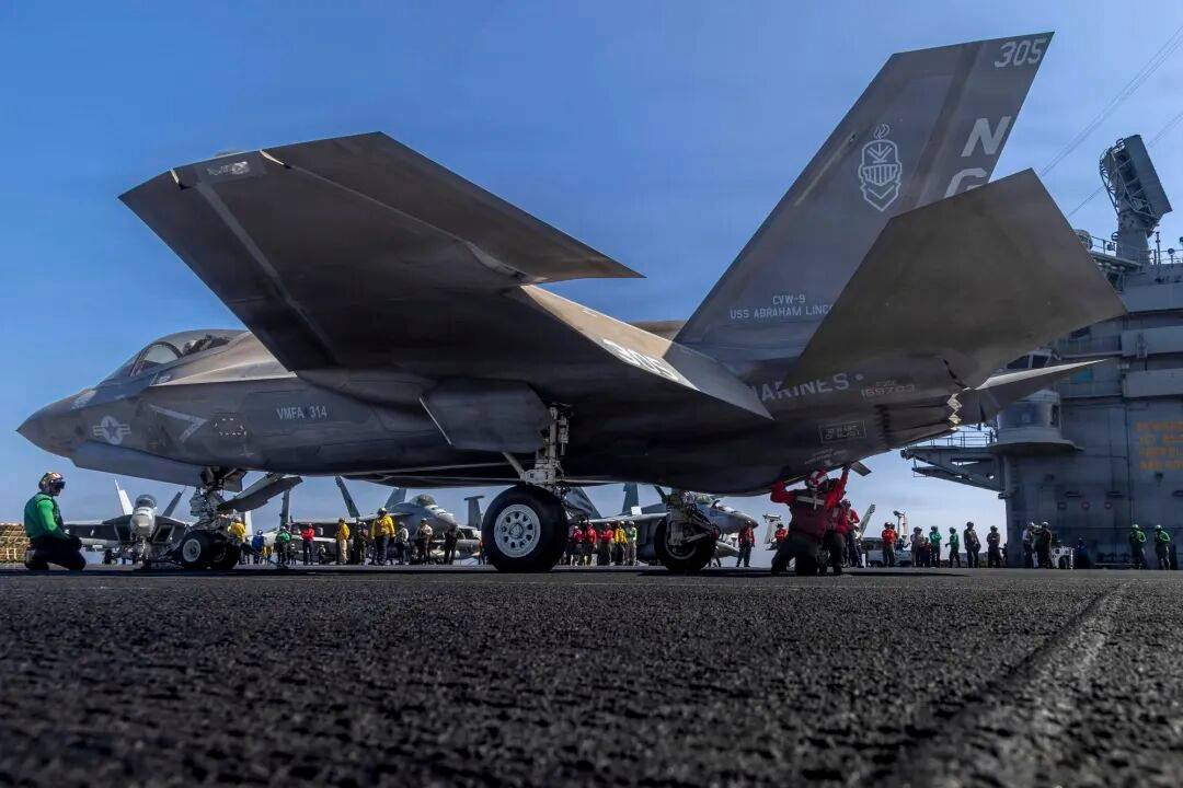 美军最大航母“福特”号停靠希腊<strong></p>
<p>东软集团股票</strong>，650个厕所坏了近9成，舰员上厕所排队要四五十分钟